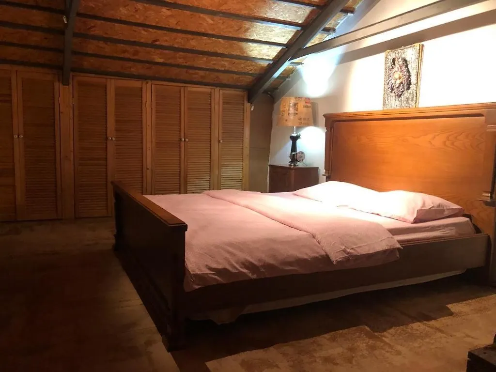 Antalya Kaleici Muestakil Kisiye Oezel Bahceli Muestakil Villa