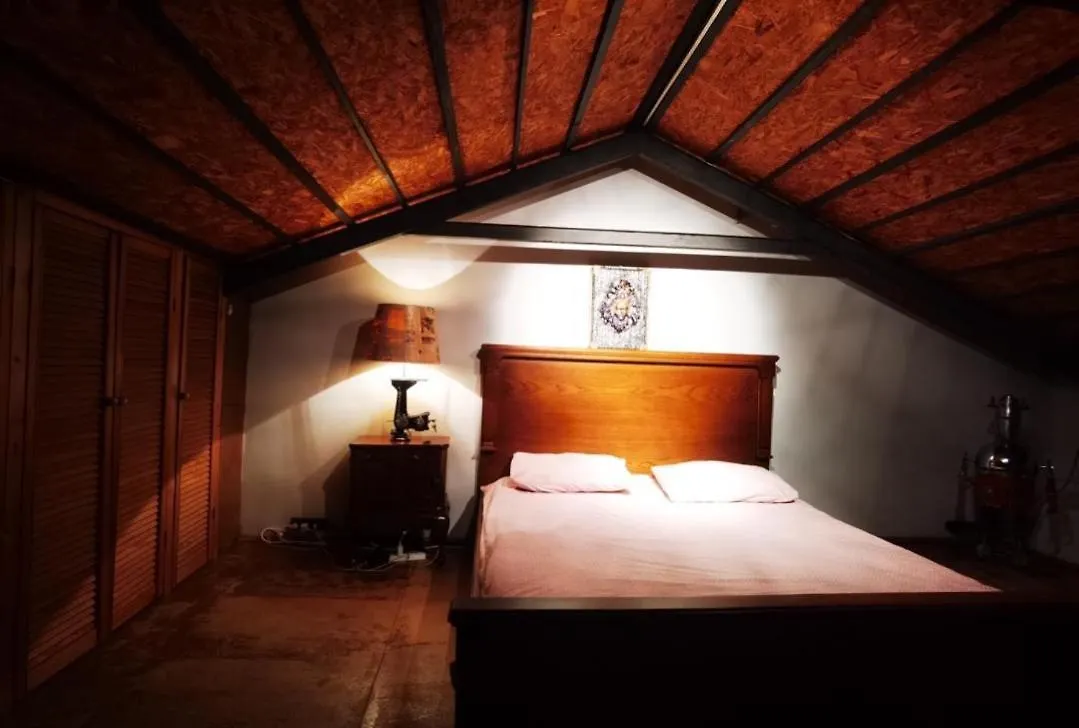 Antalya Kaleici Muestakil Kisiye Oezel Bahceli Muestakil Villa