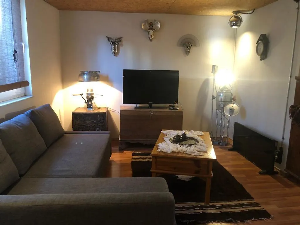 Antalya Kaleici Muestakil Kisiye Oezel Bahceli Muestakil Villa